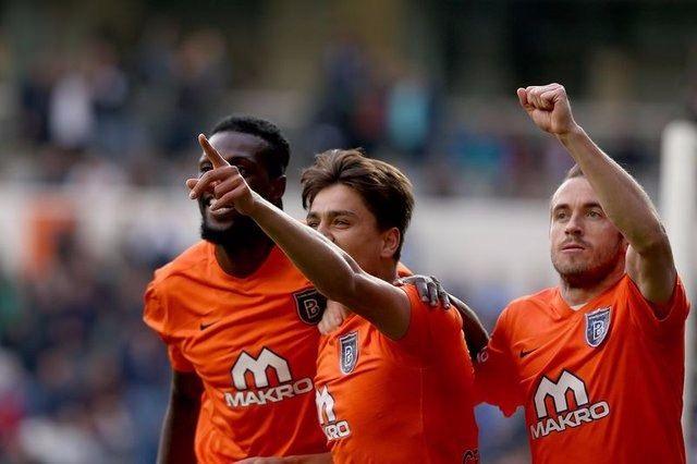 <p>- Cengiz Ünder bu ülkenin harbi geleceği Altınordu Spor Kulübü'ne büyük tebrik ve teşekkürler.</p>