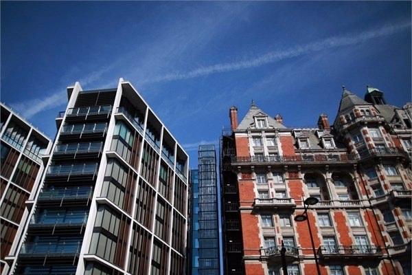<p><strong>3. Knightsbridge - Londra, İngiltere</strong><br />
Metrekareye 103 bin dolar</p>