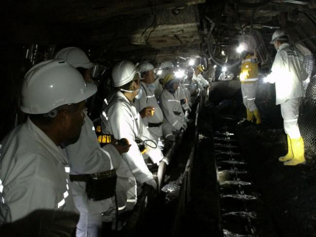 <p>T&uuml;rkiye&rsquo;nin ve d&uuml;nyanın en b&uuml;y&uuml;k maden kazalarından birinin yaşandığı Manisa&rsquo;nın Soma il&ccedil;esindeki Eynez maden ocağı, facianın yaşandığı 13 Mayıs tarihinden sonra ilk kez g&ouml;r&uuml;nt&uuml;lendi.</p>

<p>&nbsp;</p>
