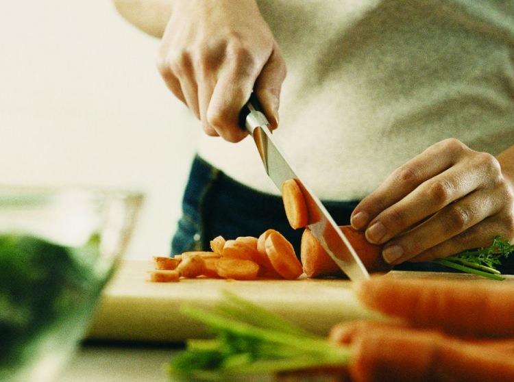 <p>Catering şirketlerine ya da butik olarak kendi adınıza çalışabileceğiniz bir iş alanı yemek ve hamurişi yapmak.</p>