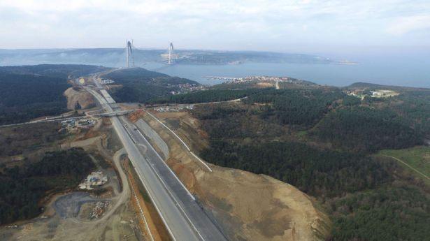 <p>Başbakan'ın 26 Ağustos tarihinde hizmete açılacağını söylediği 3. Boğaz Köprüsü'nün 116 kilometrelik bağlantı yollarında sona yaklaşıyor</p>
