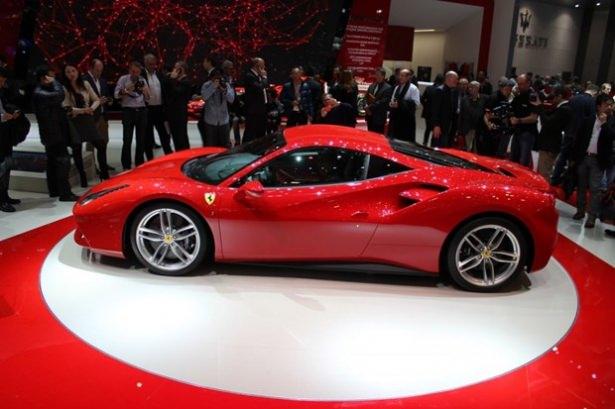 <p>Ferrari 488 GTB, son 10 yıldır özel müşteriler için sadece pistlerde kullanılmak üzere tasarlanan otomobilleri kapsayan XX programının da <br />
katkılarıyla geliştirildi.</p>
