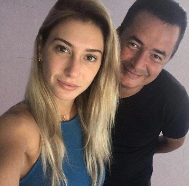 <p>3 gün 3 gece sürmesi planlanan düğün için Ilıcalı, yakın dostlarına özel uçak tahsis etti.</p>