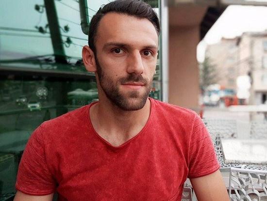<p><strong>Vedat Muric (Forvet)</strong><br />
<br />
Giresunspor ==> Gençlerbirliği 500 bin euro</p>