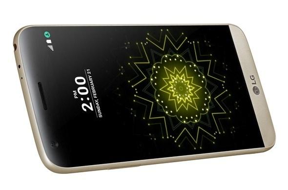 <p><strong>LG G5</strong></p>

<p>Bellek: 4 GB RAM<br />
Kamera: 16 megapiksel</p>
