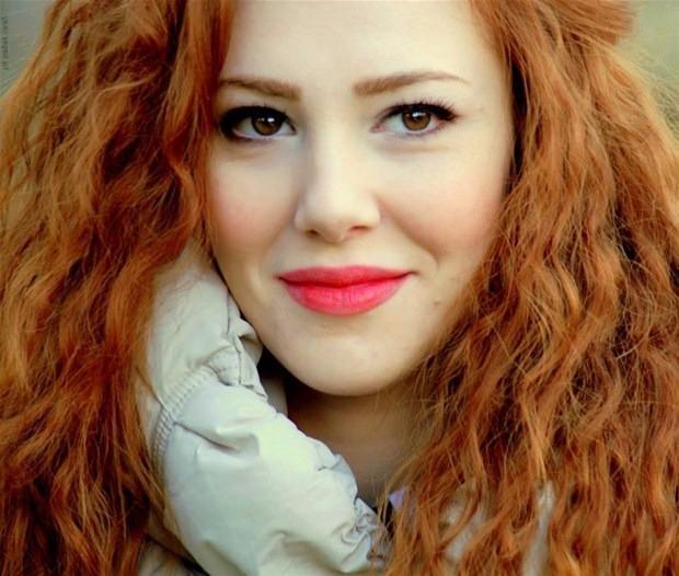 <p>Elçin Sangu - Müzisyen</p>

<ul>
</ul>
