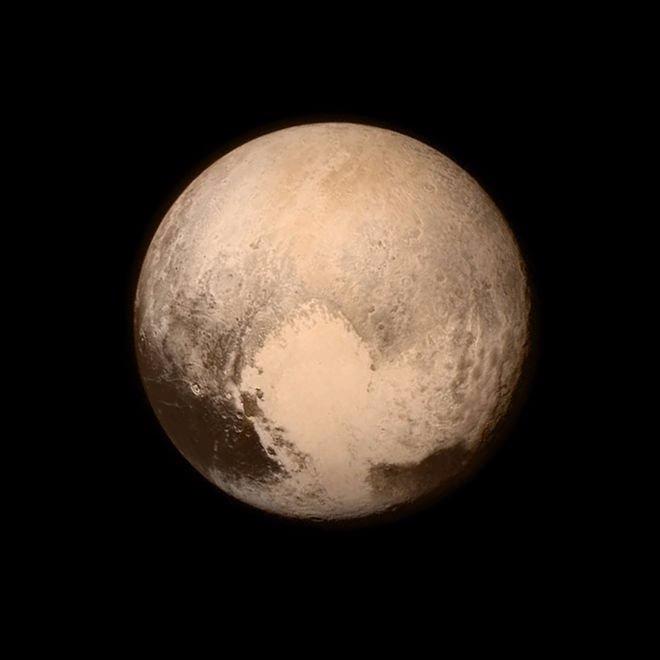 <p>Pluto'nun atmosferi daha önceki düşüncelere göre daha kompakt ve soğuk.</p>
