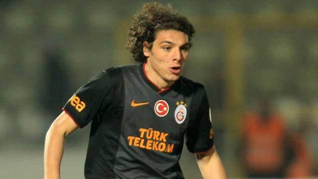 <p>Salih Dursun 500.000 bin avro</p>