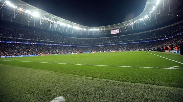<p>Siyah beyazlılar, Dinamo Kiev ve Napoli ile berabere kaldı. Şimdi hedef, Benfica’yı yenip ilk galibiyeti almak.</p>