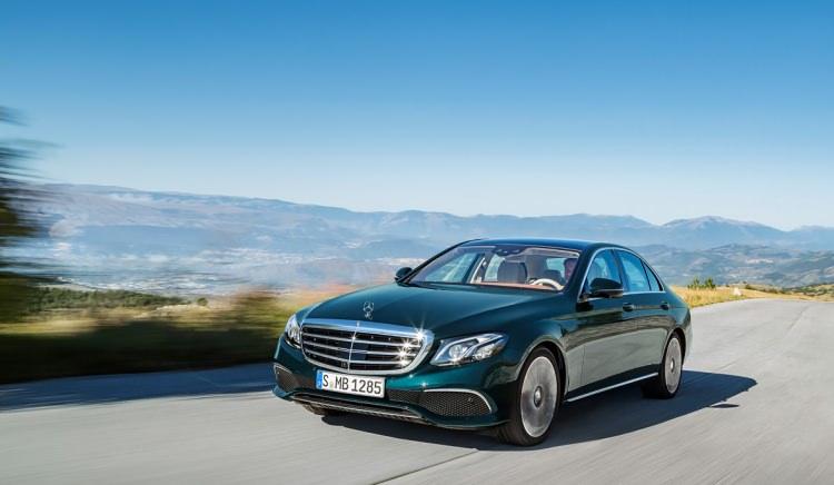 <p>2. Mercedes Benz 7.311 adet araç sattı.</p>
<p>En çok sattığı model E Serisi oldu.</p>