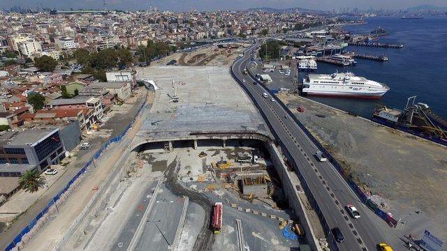 <p>Tüneldeki en derin nokta: -106.4 m<br />
Tüneldeki hız sınırı (Saatte): 70 km<br />
Tünelin iç çapı: 12.5 m<br />
Tüneldeki eğim: % 5</p>
