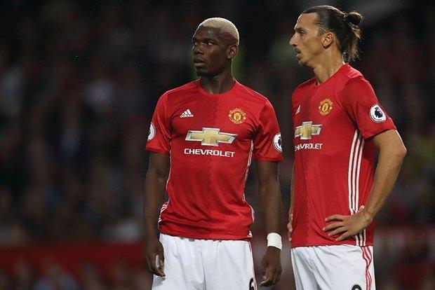 <p>Son 6 yılda en çok harcama yapan 3. kulüp ise 841 milyon euro ile Manchester United. United, bu yaz Paul Pogba'yı futbol tarihinin en pahalı oyuncusu yaptı. Mkhitaryan ve Bailly gibi oyunculara da yüksek bonservis bedelleri ödedi. </p>