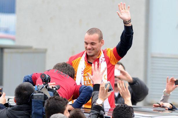 <p>2012-13 Wesley Sneijder 7.500.000 €</p>
