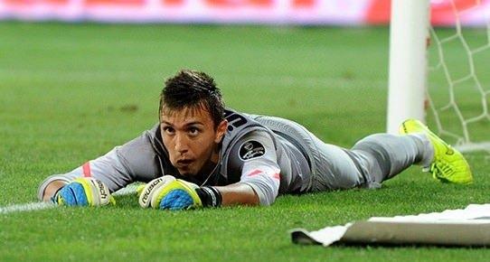 <p>-Savunma bakanı MUSLERA</p>
