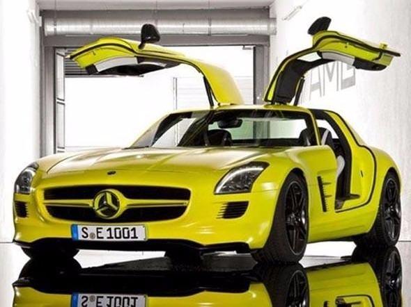 <p>MERCEDES-BENZ SLS AMG E-CELL</p>