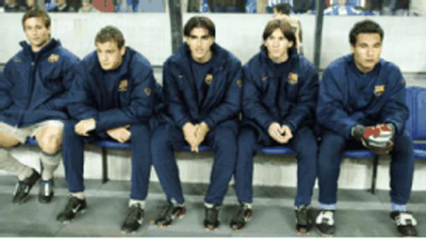 <p>Ve Messi gaza bastı. Attığı gollerle, Cadete, Juvenil A, Juvenil B, Barcelona C, Barcelona ve sonunda A takıma ulaşacaktı. Kasım 2003'te dönemin Barcelona Teknik Direktörü Frank Rijkaard, Porto ile oynanacak hazırlık maçında gençlere şans verme kararı aldı. Lionel Messi bunlardan biriydi.</p>
<p> </p>