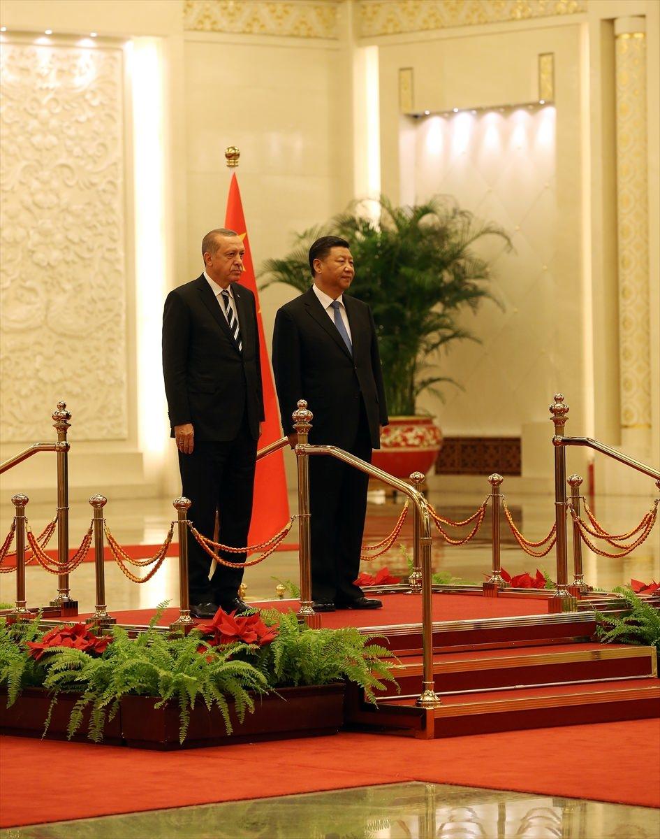 <p>Cumhurbaşkanı Recep Tayyip Erdoğan, Pekin'de Çin Devlet Başkanı Şi Cinping ile bir araya geldi.</p>

<p> </p>
