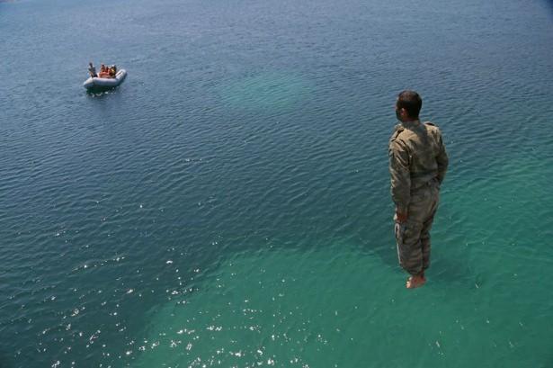 <p>Taarruz savunma eğitiminde ise çoklu entegre lazer nişan alma sistemi kullanılıyor.</p>

<p> </p>
