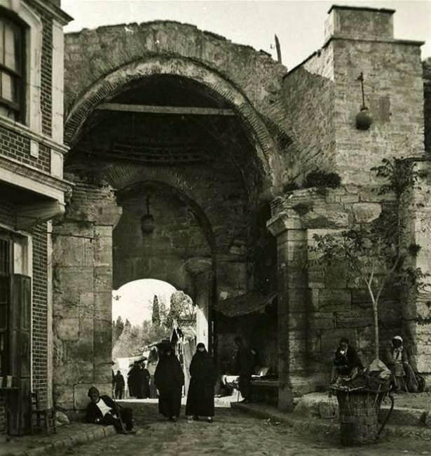 <p>Edirnekapı (1905)</p>

