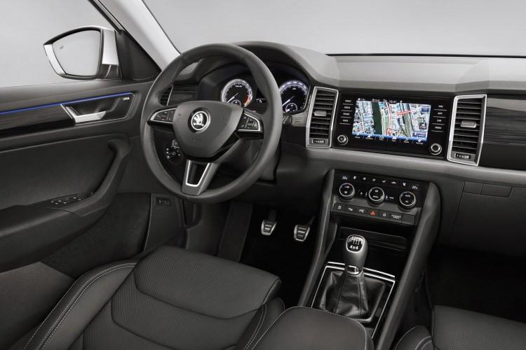 <p>Bu durumu değiştirmek isteyen VW, Seat Ateca'nın ardından Skoda Kodiaq'ı da piyasaya sürmeye hazırlanıyor. İlk tanıtımının Paris'te yapılması planlanan Kodiaq, duyulduğu günden itibaren merakla bekleniyor.</p>
