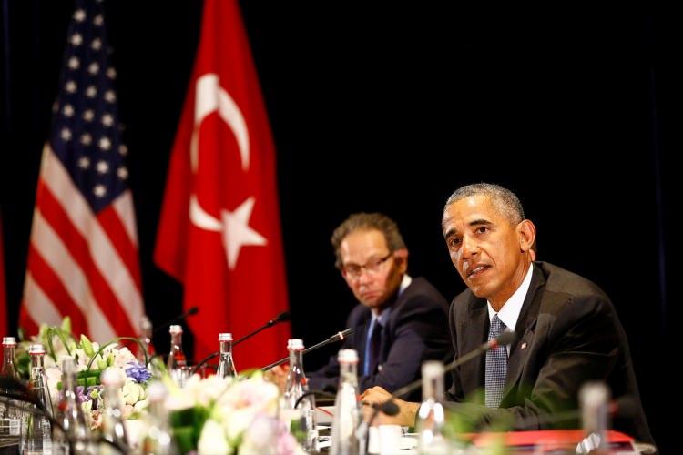 <p>Cumhurbaşkanı Recep Tayyip Erdoğan, G20 Devlet ve Hükümet Başkanları Zirvesine katılmak için geldiği Çin'in Hangcou kentinde ABD Başkanı Barack Obama ile bir araya geldi.</p>

<p>​</p>
