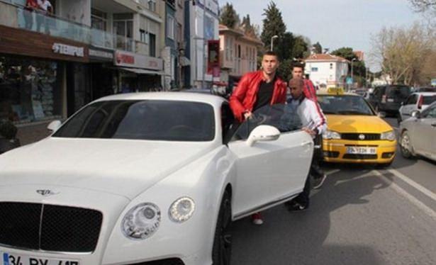 <p><span style="color:rgb(253, 253, 253)">Burak Yılmaz</span><br />
<span style="color:rgb(253, 253, 253)">Bentley</span></p>

