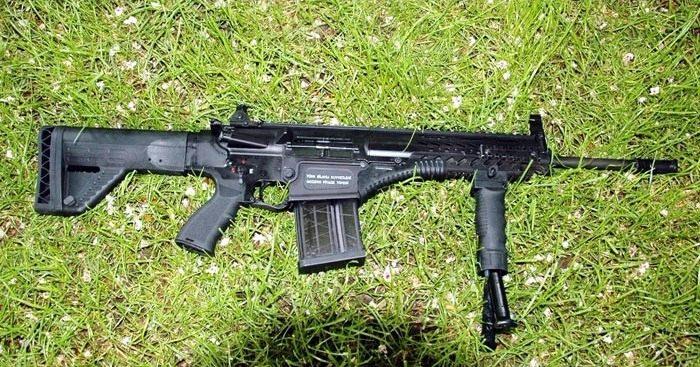 <p>Milli piyade tüfeği, gelişen teknolojilerin ve ihtiyaçların ışığında tasarlandı. Modüler yapısı sayesinde her türlü yenilik tüfeğe uygulanabiliyor.</p>

<p> </p>
