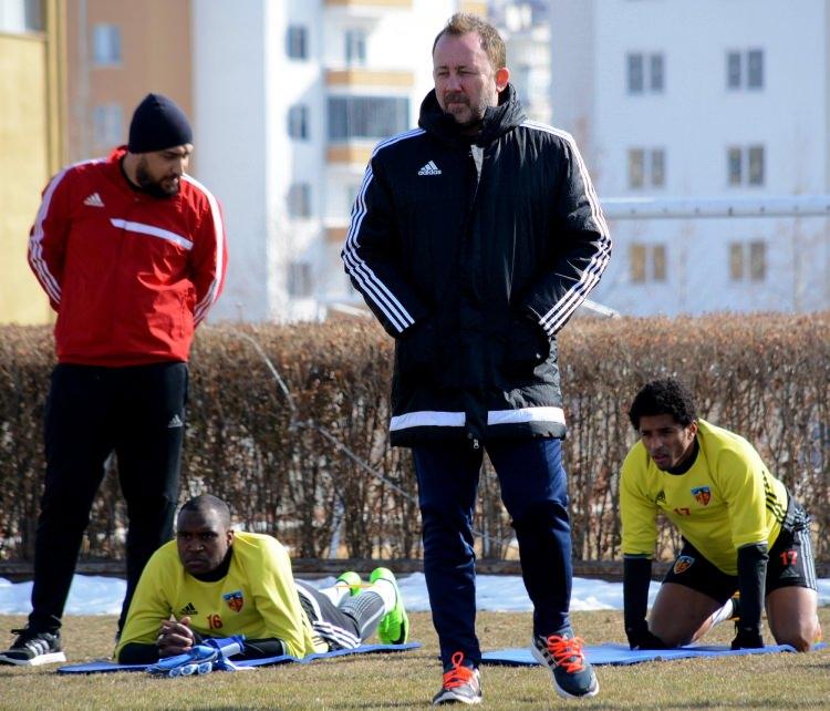 <p>Bu macerasının ardından uzun bir süre soluklanan Sergen Yalçın, 2016-2017 sezonunun ikinci yarısı başında Kayserispor'un başına geçti.</p>
