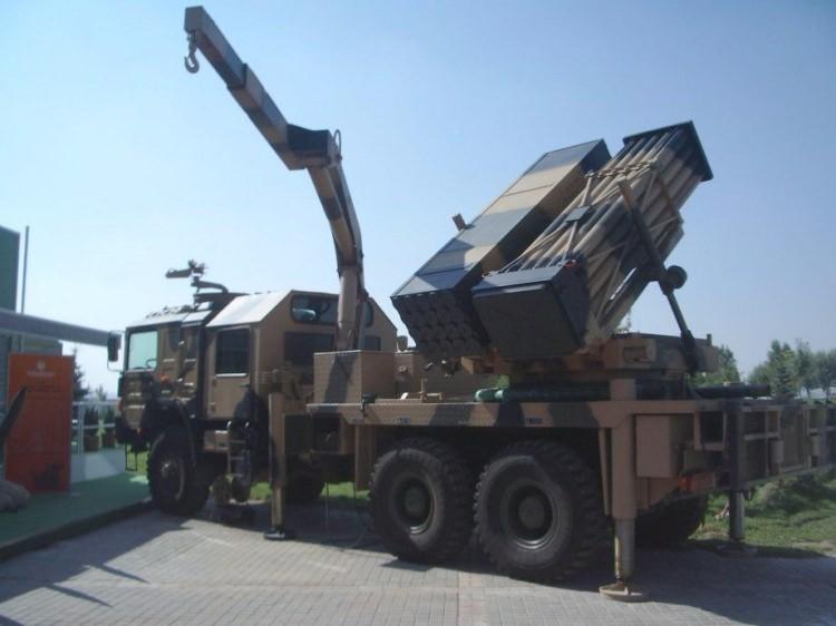 <p>Azami Menzil: 36 km (deniz seviyesinde)<br />
Azami Menzil: 40 km (600 m rakımda)</p>
<p>Asgari Menzil: 21 km</p>