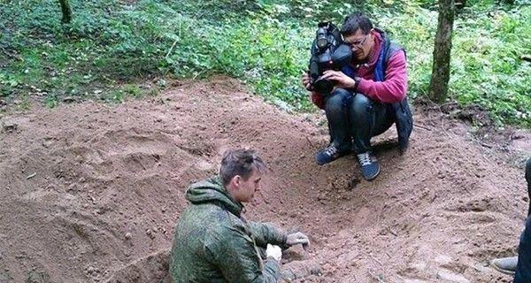 <p>Canlı canlı toprağa gömülmek, pek çok insan için ‘en kötü ölüm' şekillerinden biri olarak görülüyor.</p>