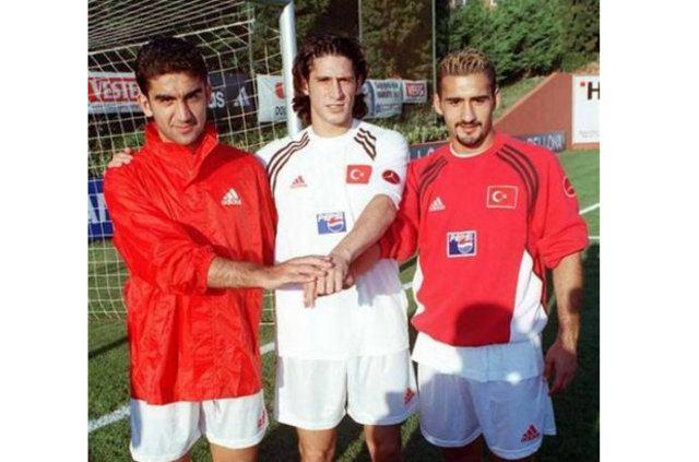 <p>ÜMİT ÖZAT, ÜMİT DAVALA, ÜMİT KARAN</p>

