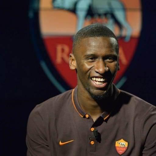 <p><strong>Antonio Rüdiger</strong><br />
VfB Stuttgart > AS Roma</p>
