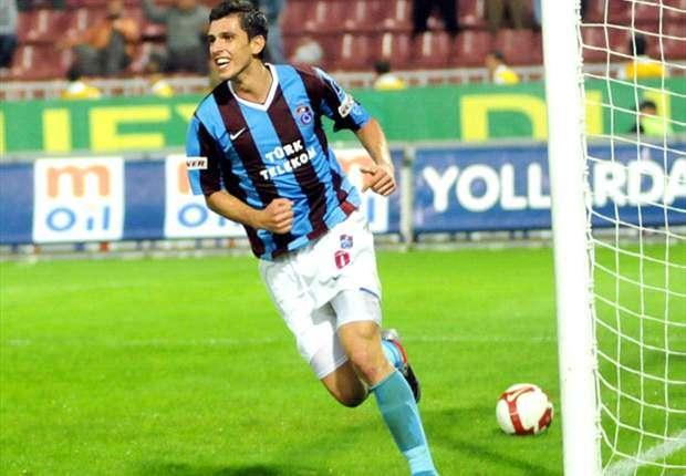<p>Ceyhun Gülselam</p>
