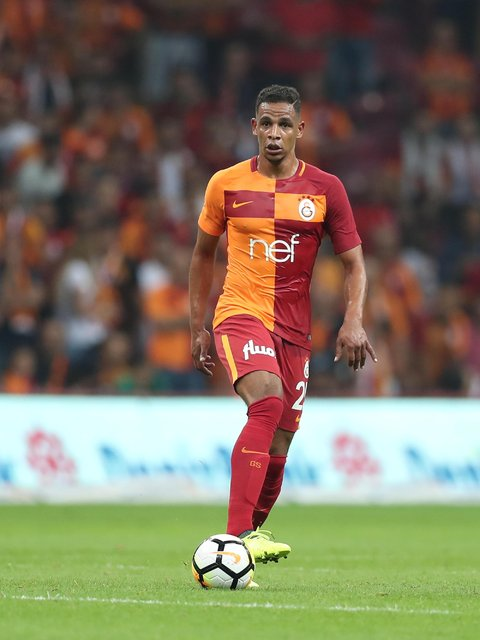 <p><strong>FERNANDO</strong></p>

