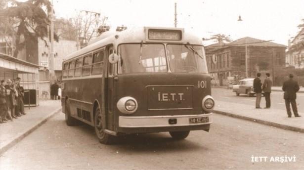 <p>1968 - 100 araçlık filodan oluşan ve kapı numaraları birden yüze kadar sıralanan troleybüslere 101 kapı numarasıyla katılan ve tamamen İETT işçilerinin eseri olan "Tosun İstanbullulara" 16 yıl hizmet verir.</p>

<p> </p>
