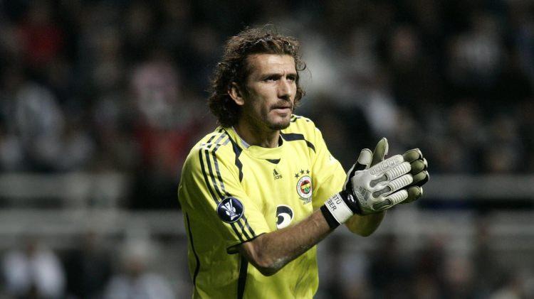 <p>Rüştü Reçber: "Toplumlar bayramları nasıl karşılarsa, camia olarak biz de Galatasaray maçlarını bayram ilan ederiz."</p>