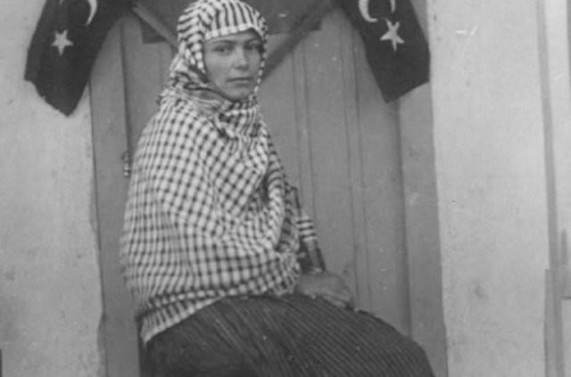 <p><strong>Gül Hanım</strong></p>
<p>İlk kadın muhtar</p>