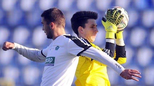 <p>Kamil Grabara (Polonya)<br />
<br />
Liverpool<br />
<br />
Kaleci<br />
<br />
1999</p>
