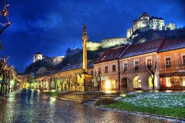 <p>Trencin kalesi - Slovakya</p>

<p> </p>
