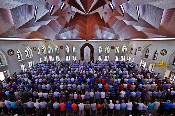 <p>Somuncu Baba Külliyesi Yeni Cami 2013</p>
