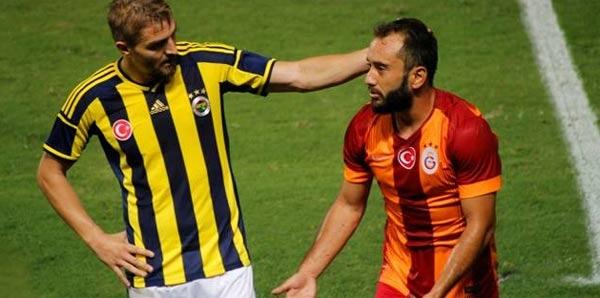 <p>Spor Toto Süper Lİg'in 23. Haftasında oynanacak Fenerbahçe-Galatasaray maçın skoru ile ilgili ünlü isimlerin tahminleri şöyle...</p>
