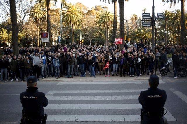 <p>Araştırmada Arjantin&rsquo;den Bel&ccedil;ika&rsquo;ya, Fransa&rsquo;dan Avustralya&rsquo;ya, İsrail&rsquo;den T&uuml;rkiye&rsquo;ye bir&ccedil;ok &uuml;lkede ankete katılanlara, &ldquo;Sizi en &ccedil;ok endişelendiren nedir?&rdquo; sorusu y&ouml;neltilip cevap arandı.</p>

<p>&nbsp;</p>
