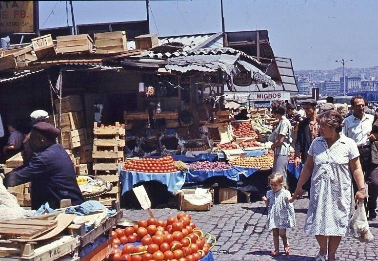 <p>Eminönü (1960'lı yıllar)</p>

<p> </p>
