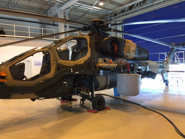 <p>Meteksan Savunma’nın “Hava Platformları için Milimetre Dalga Radarı Geliştirilmesi Projesi” kapsamında helikopter platformları için geliştirdiği Milimetre Dalga Radarı (MİLDAR), geçtiğimiz aylarda, TUSAŞ tesislerinde, ATAK helikopterine entegre edildi. Yer kontrol testleri devam eden Helikopter MİLDAR’ın, uçuş testlerine yakın zamanda başlanacak.</p>
