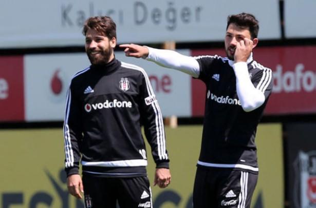 <p>Orman’ın ise Tolgay’a “Sana gelecek sezon ihtiyacımız olacak. Seni asla bırakmayı düşünmüyoruz” karşılığını verdiği kaydedildi. </p>