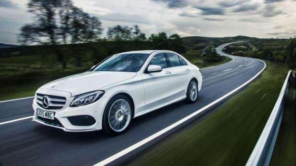 <p>MERCEDES-BENZ C-SERİSİ</p>

<p>2015 Dünyada Yılın Otomobili finalistleri açıklandı. Otomotivin en prestijli ödüllerinden biri olan Dünyada Yılın Otomobili (World Car Of the Year) Ödülü, Nisan ayında New York Motor Show'da verilecek...</p>
