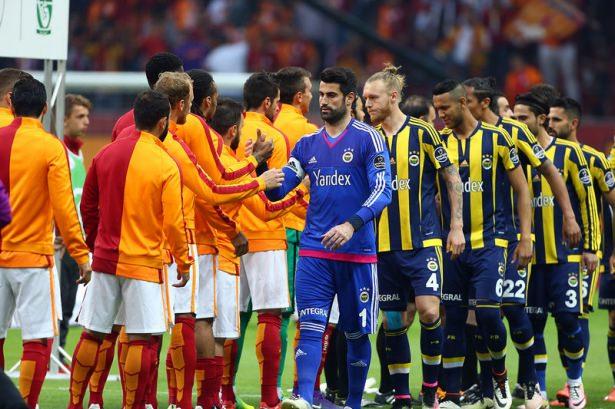 <p><span style="color:#D3D3D3"><strong>Fenerbahçe geçen sezon olduğu gibi bu sezonda da şampiyonluğa ulaşamazsa ikinci bir yaprak dökümü daha yaşanacak.</strong></span></p>
