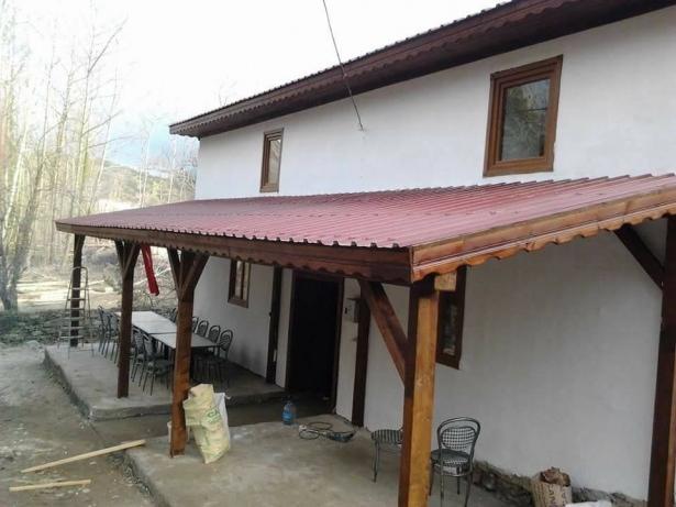 <p>Camii'de Şadırvan, Lojman ve Çevre düzenlemesi halen devam ediyor.</p>
