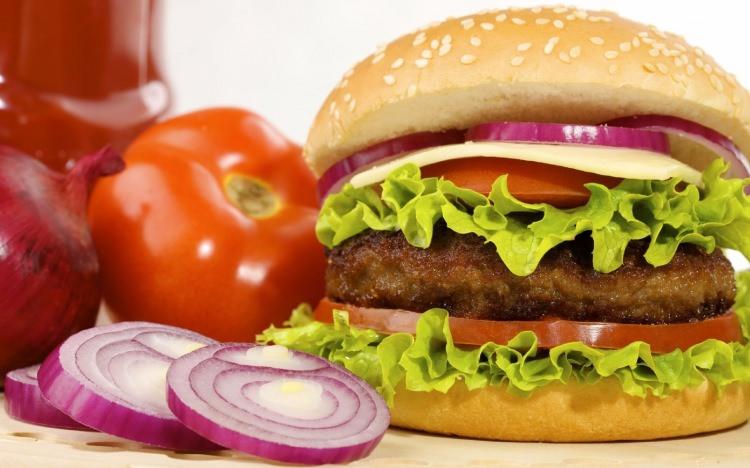 <p>Fast Food ürünlerinin içindeki katkı maddelerinin öğrenme bozukluğu, motivasyon eksikliği ve hafıza zayıflığına da yol açtığı kanıtlanmıştır...</p>
