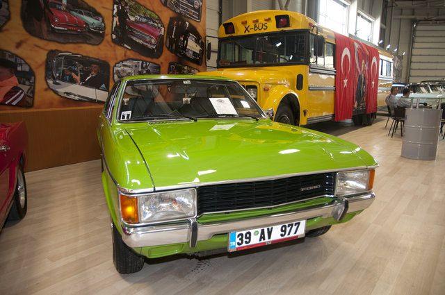 <p>Ford-Granada 1977</p>

<p> </p>
